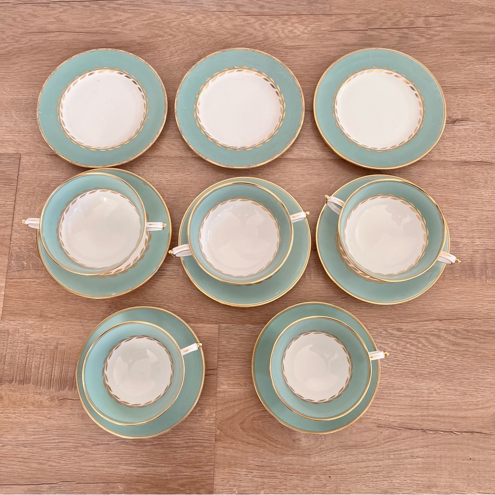 1950s PARAGON Z1280 - Golden Laurel Tea Set -‎ 3 Bread Plates, 5 Cups, 5 Saucers